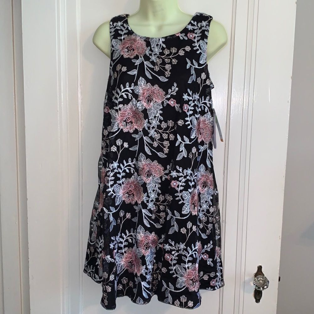 ‎NWT Robbie Bee black embroidered summer dress